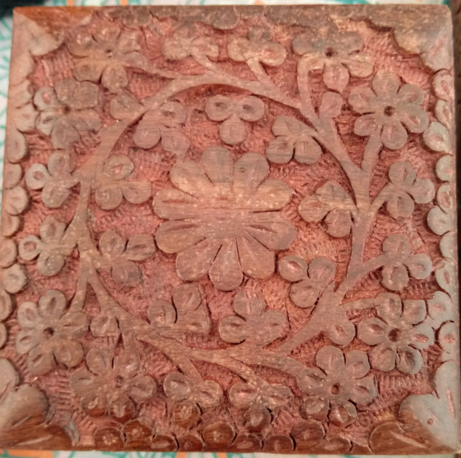 Cleansing_Kit_Wood_Box_Chakra_Set_Close_Up