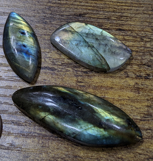 Jewelry-Grade-Teal-Flash-Labradorite-Cabochon-4