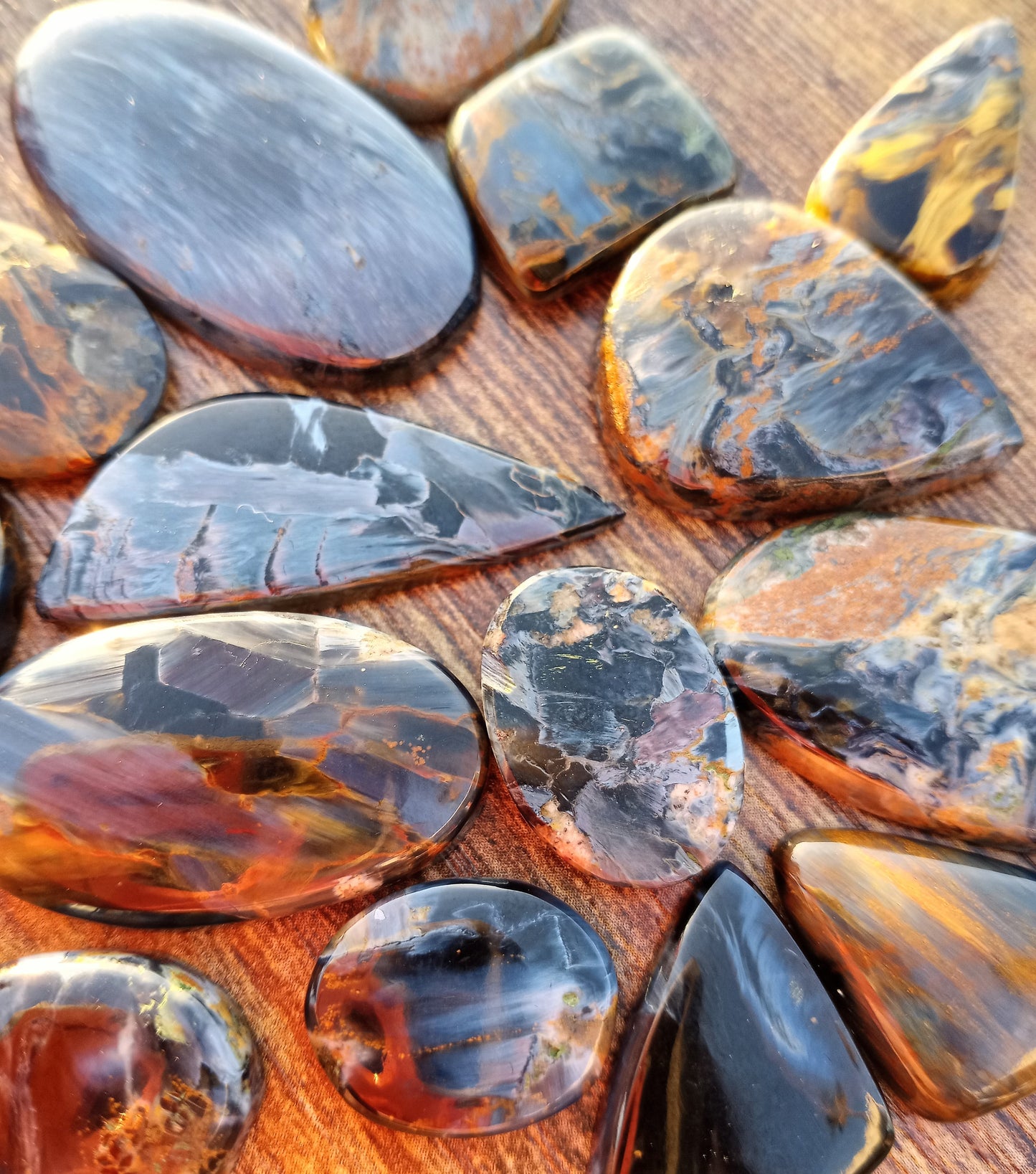 Pietersite_Jewelry_Grade_Cabochon_Close_Up