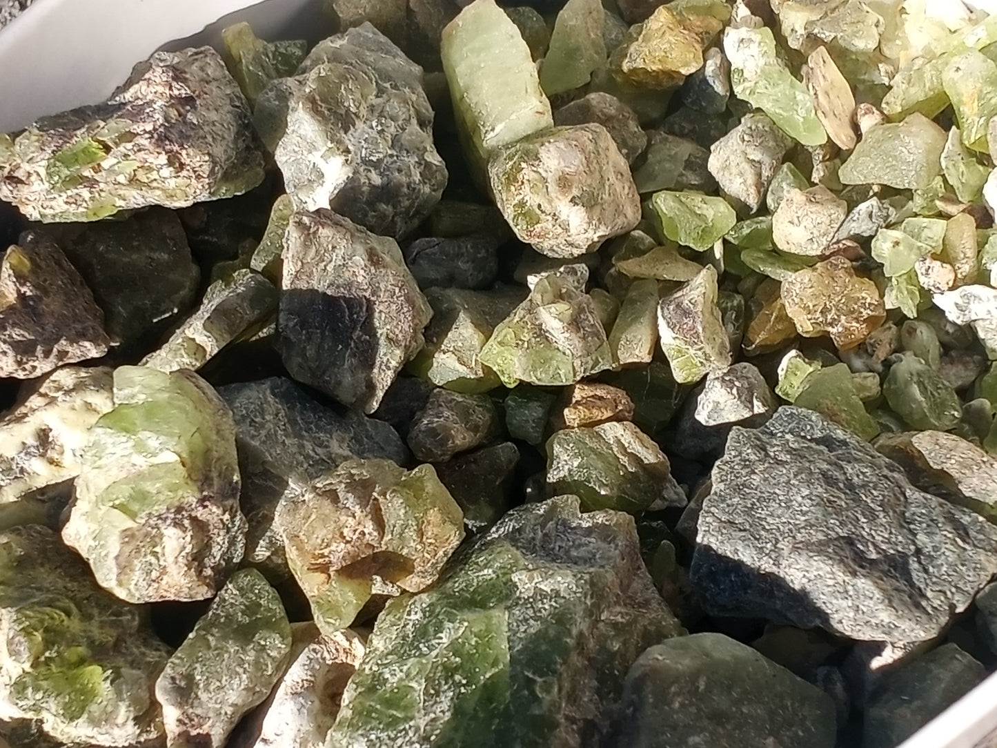 Raw_Peridot_Crystal_Green